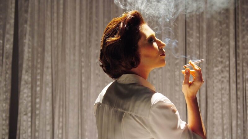 Beth Goulart quebra jejum de 16 anos em São Paulo com peça que transforma Clarice Lispector em experiência