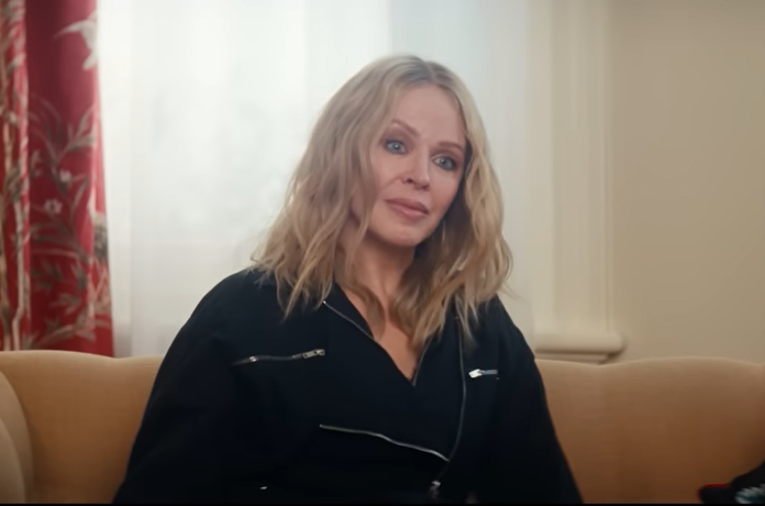Kylie Minogue - Foto: Reprodução/Netflix/Youtube