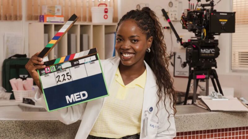 Atriz da Globo de 27 anos assume papel central em Med, nova série nacional de hospital da Netflix