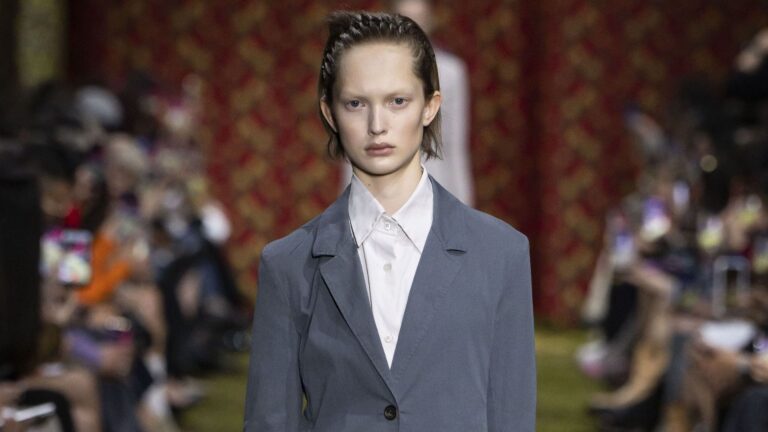 Menos espetáculo, mais essência: o novo manifesto fashion da Miu Miu