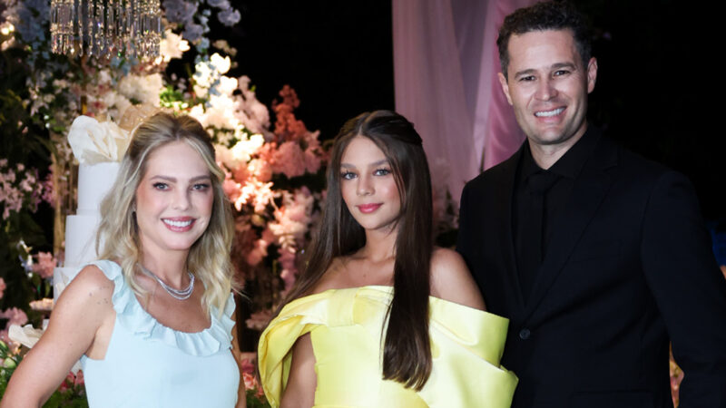 Festa de 15 anos de Maria Sophia: O primeiro look da debutante