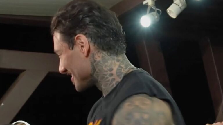 Você não vai acreditar no que este cantor sertanejo escondia em um cômodo de sua antiga mansão