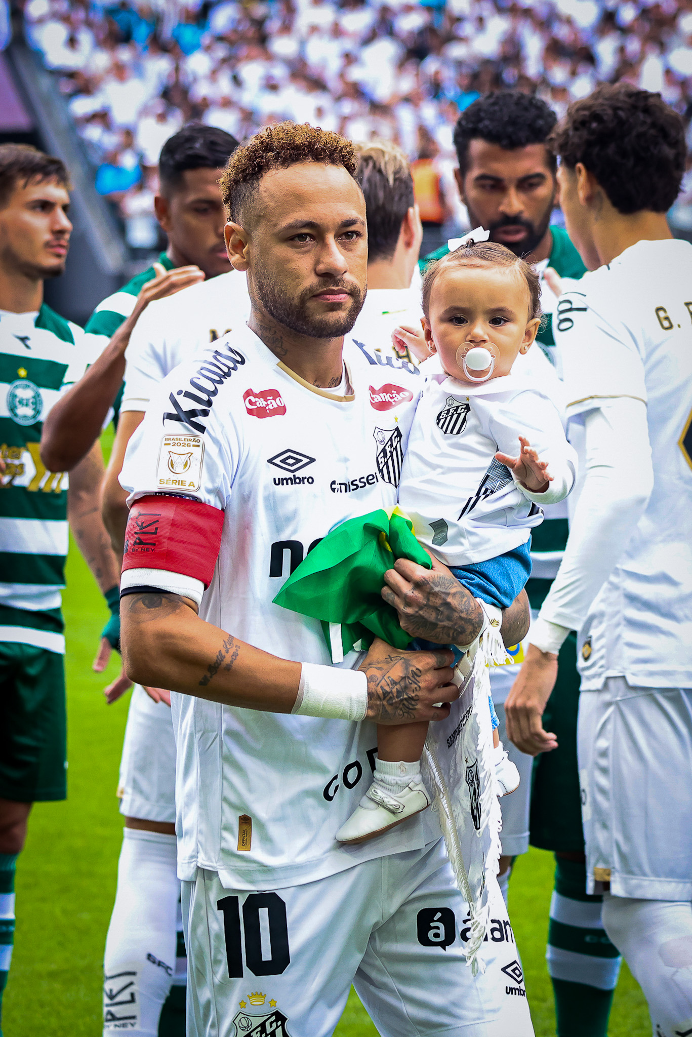 Neymar Jr. com as filhas