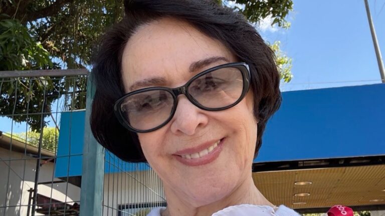 Aos 79 anos, atriz vive fortuna no silêncio e abandonou imóvel após divórcio com famoso
