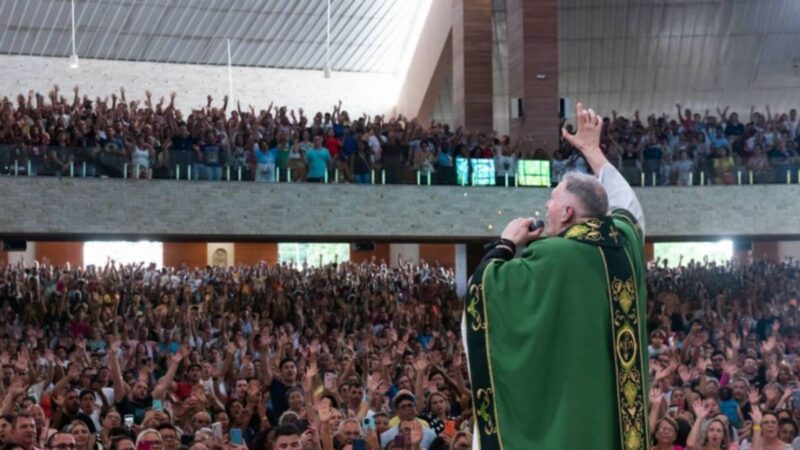 Fenômeno absoluto: Dono do disco mais vendido da história do Brasil completa 59 anos hoje