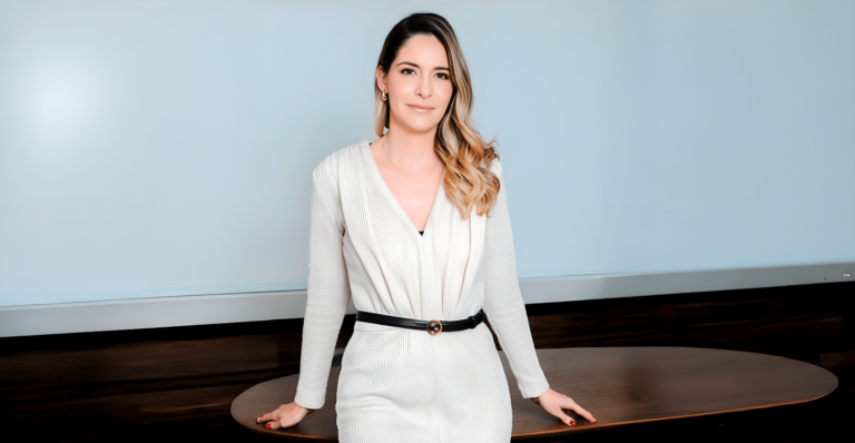 Roberta Lopes fala sobre pele, tempo e identidade feminina