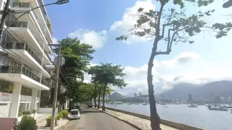 Aos 85 anos, ícone da música brasileira vive há mais de 40 anos em bairro tradicional do Rio