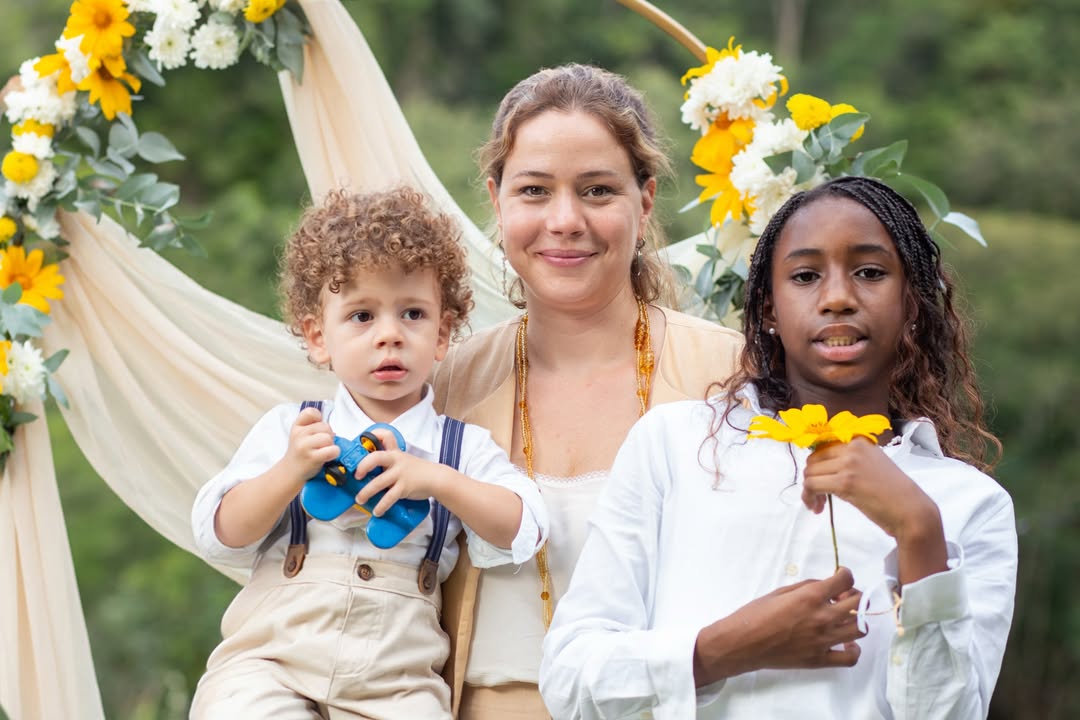 Leandra Leal com a família – Foto: Reprodução/Instagram @leandraleal