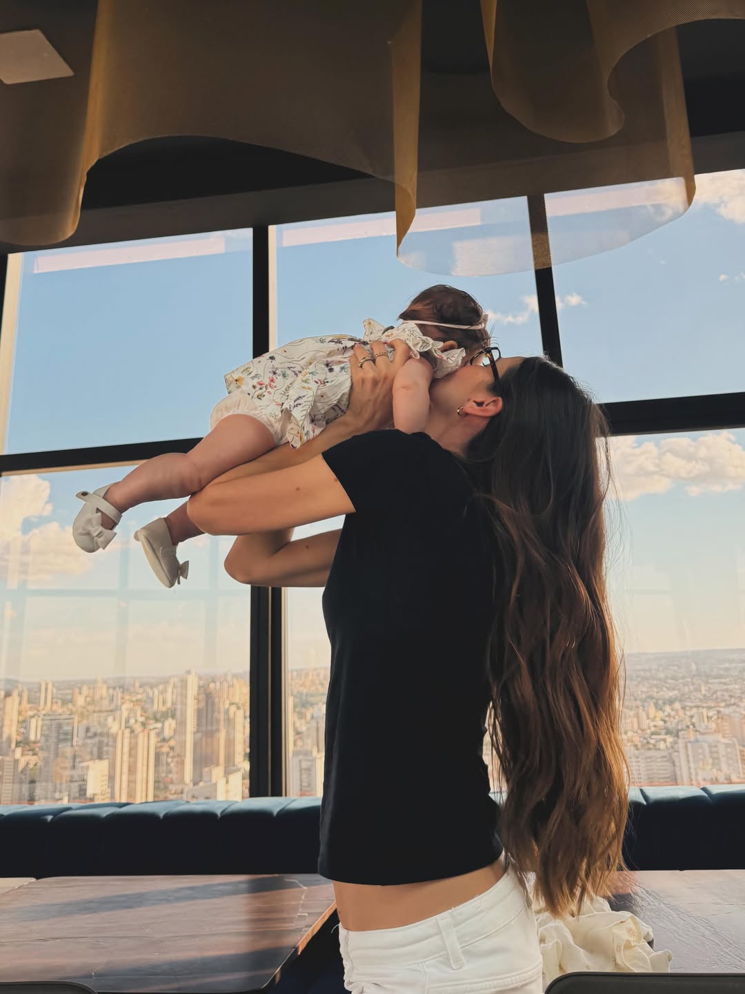 Clara, filha de Camila Queiroz e Klebber Toledo - Foto: Reprodução / Instagram