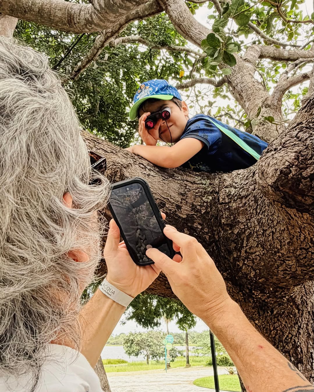 Alexandre Nero com os filhos e a esposa – Foto: Reprodução / Instagram 