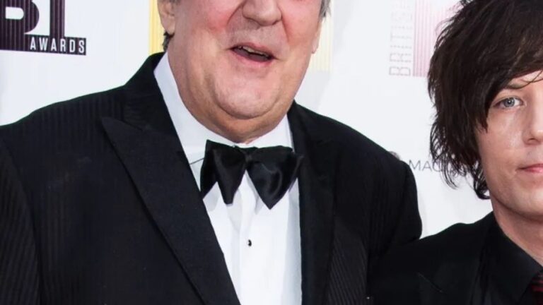 Aos 68 anos, comediante vive casamento duradouro com famoso britânico 30 anos mais novo