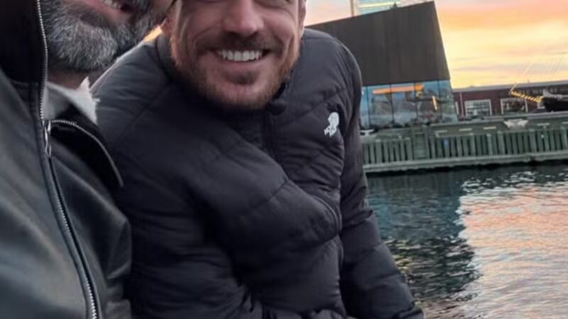 Aos 37 anos, ator afastado da TV encanta em fotos raras com o marido italiano: ‘Casal lindo’