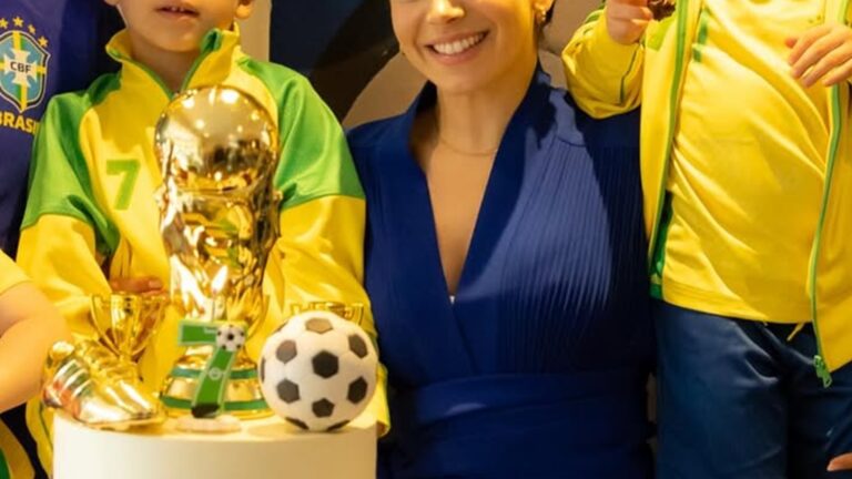 Atriz que deixou o Brasil por amor à família encanta ao mostrar aniversário do filho mais velho