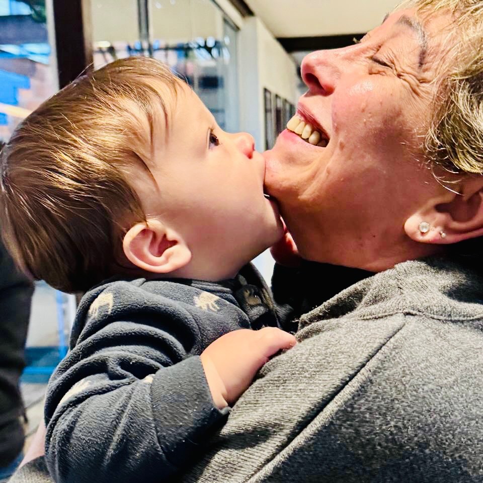 Bárbara Bruno com o neto, Francesco - Foto: Reprodução / Instagram @barbarabrunoatriz