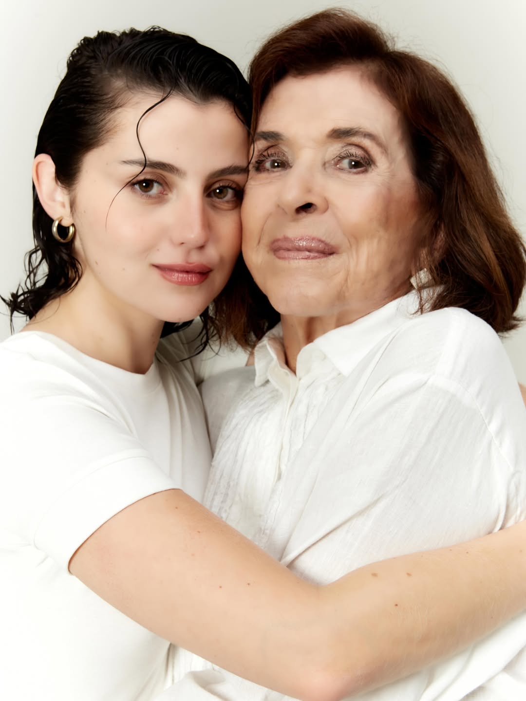 Betty Faria com a neta, Valentina Daniel - Foto: Reprodução / Instagram @titicdaniel