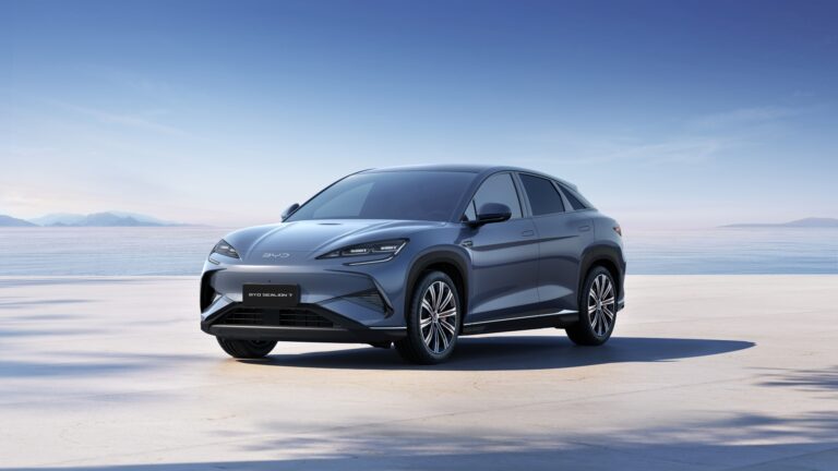BYD apresenta Sealion 7, novo SUV elétrico premium da marca no Brasil
