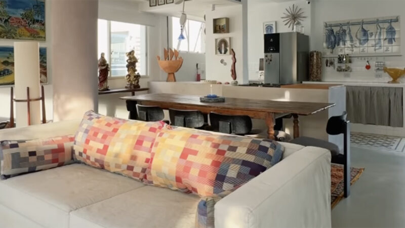 Conheça a casa de Fafá de Belém, que é repleta de cores nos detalhes da decoração