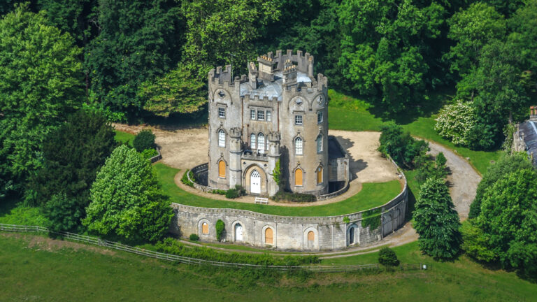 Ator apaixonado pelo sobrenatural teve castelo de R$ 32 milhões e enfrentou crise