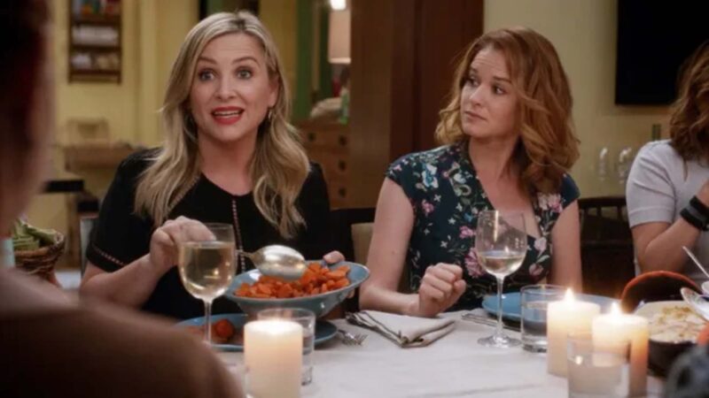 Com fortuna de R$ 100 milhões, atriz de Grey’s Anatomy foi criada como filha de Steven Spielberg