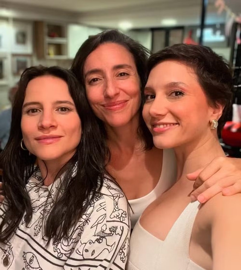 Bianca Comparato, Fabiana Comparato e Lorena Comparato — Foto: Reprodução/Instagram (@lorenacomparato)