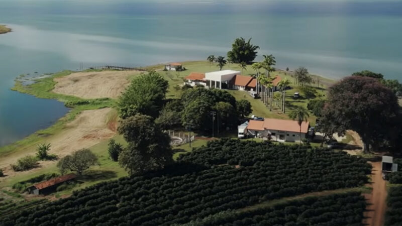 Fazenda produtiva de apresentadora da Globo de 45 anos é enorme e virou o refúgio do pai dela