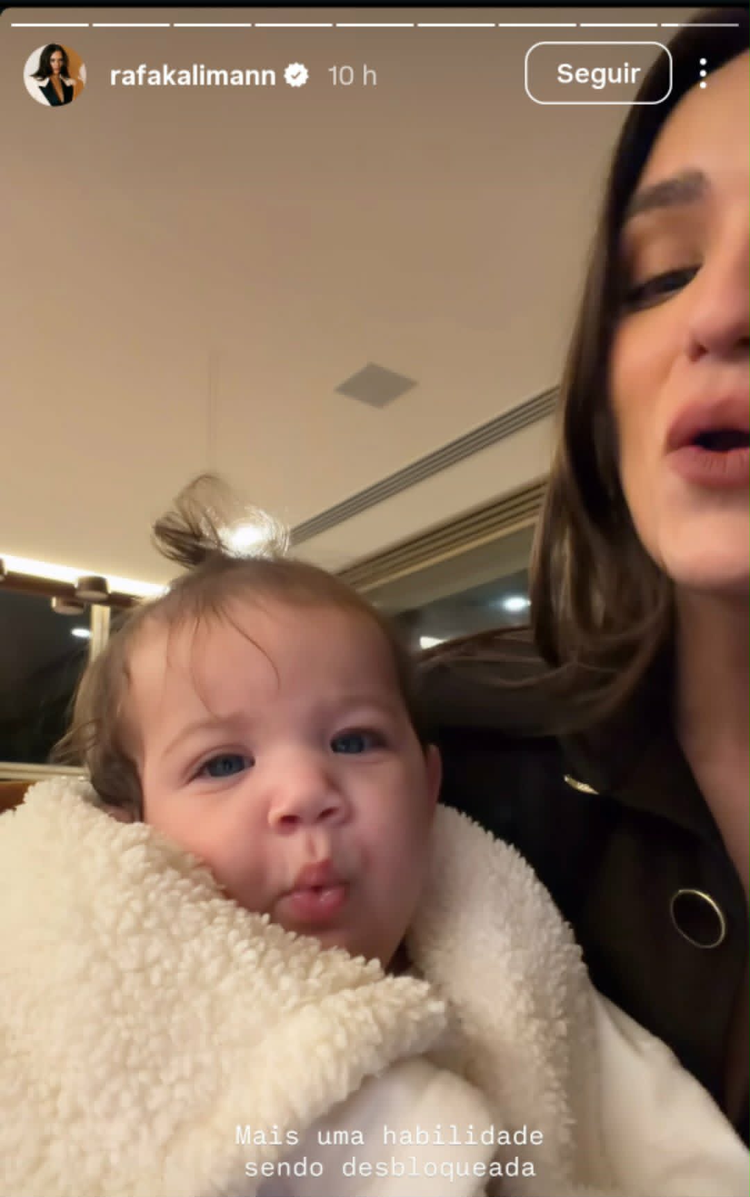 Rafa Kalimann mostra nova habilidade da filha