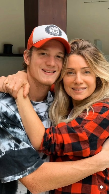 Leticia Spiller com o filho, Pedro - Foto: Reprodução / Instagram @leticiaspiller