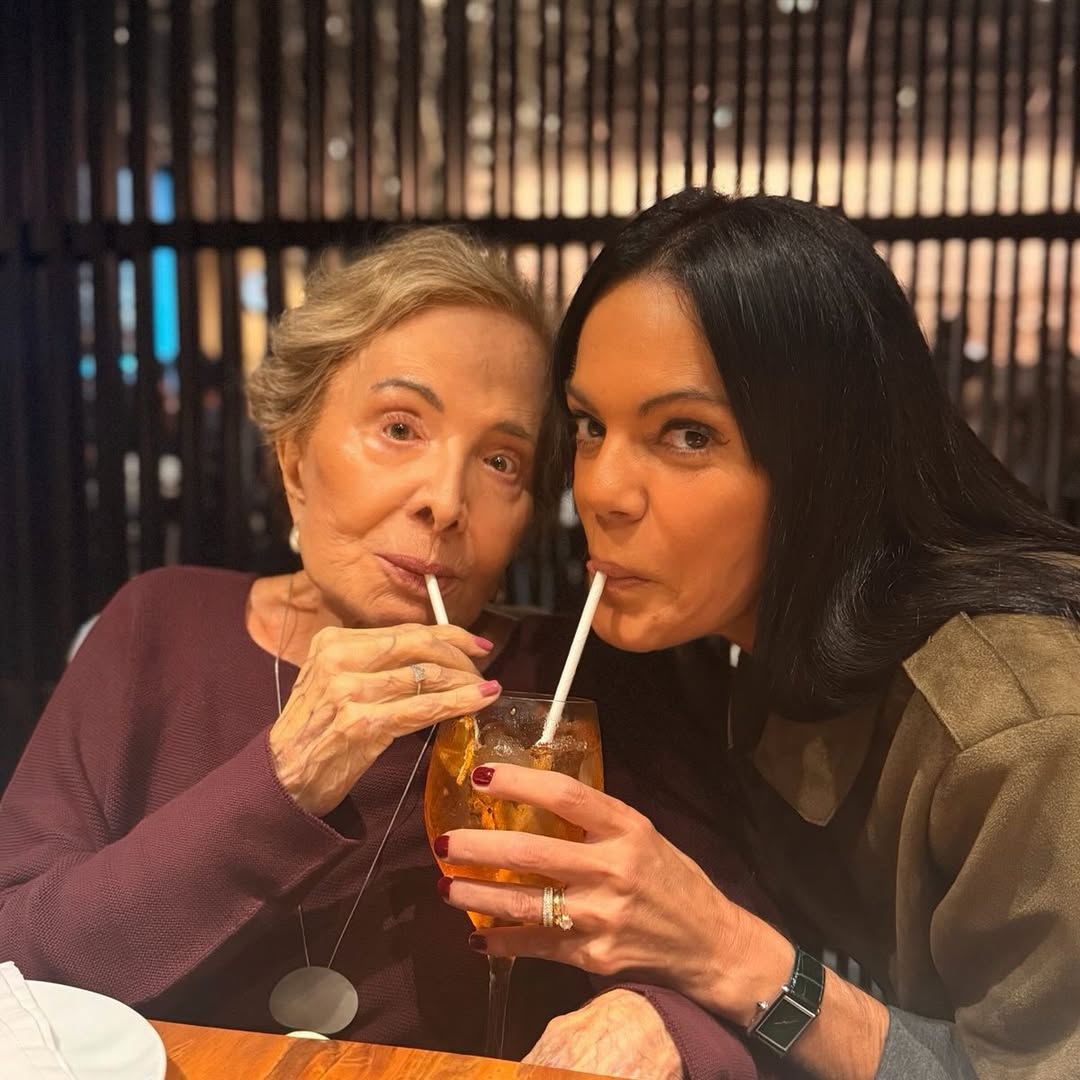 Gloria Menezes com a nora, Mocita Fagundes - Foto: Reprodução / Instagram @mocitafagundes_oficial