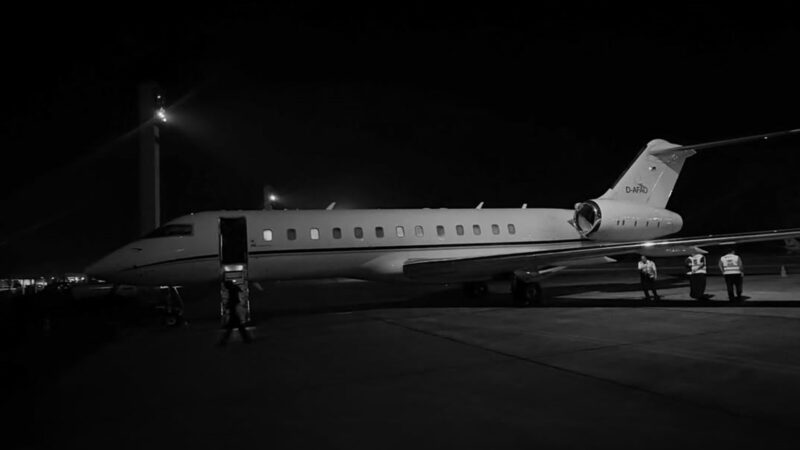 Convocado para a Copa do Mundo, jogador de 19 anos usa jatinho luxuoso para vir ao Brasil