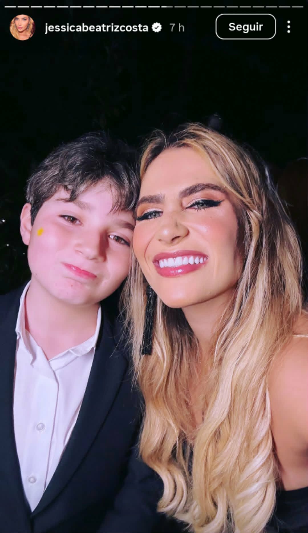 Jéssica Beatriz Costa na festa de Maria Sophia