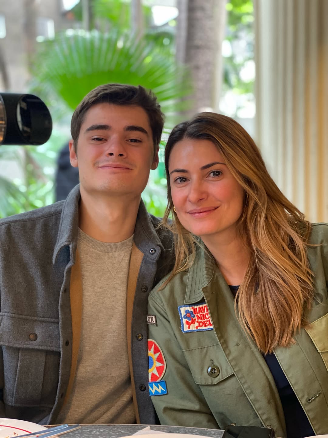 João Assunção, filho mais velho do ator Fábio Assunção, com a mãe, Priscila Borgonovi - Foto: Reprodução / Instagram @joao.assuncao_