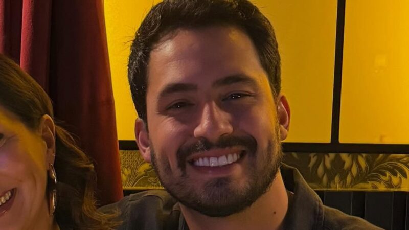 Filho de Leonardo chama atenção ao mostrar foto rara com a mãe: ‘Mulher da minha vida’