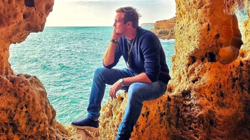 Aos 40 anos, ex-ator da Globo troca mansão luxuosa por vida ‘fora do comum’ em alto mar