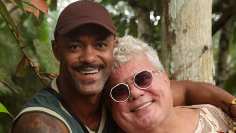O amor está no ar! Milton Cunha aparece com namorado