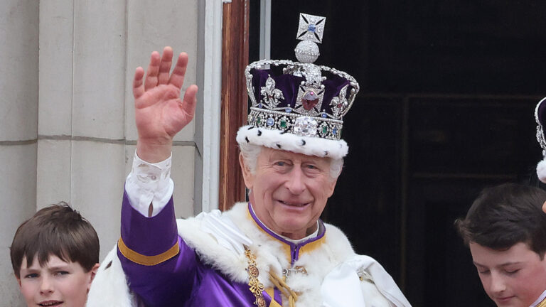 Aos 77 anos, rei Charles III tem uma ‘compulsão’ que irrita sua esposa, a rainha Camilla