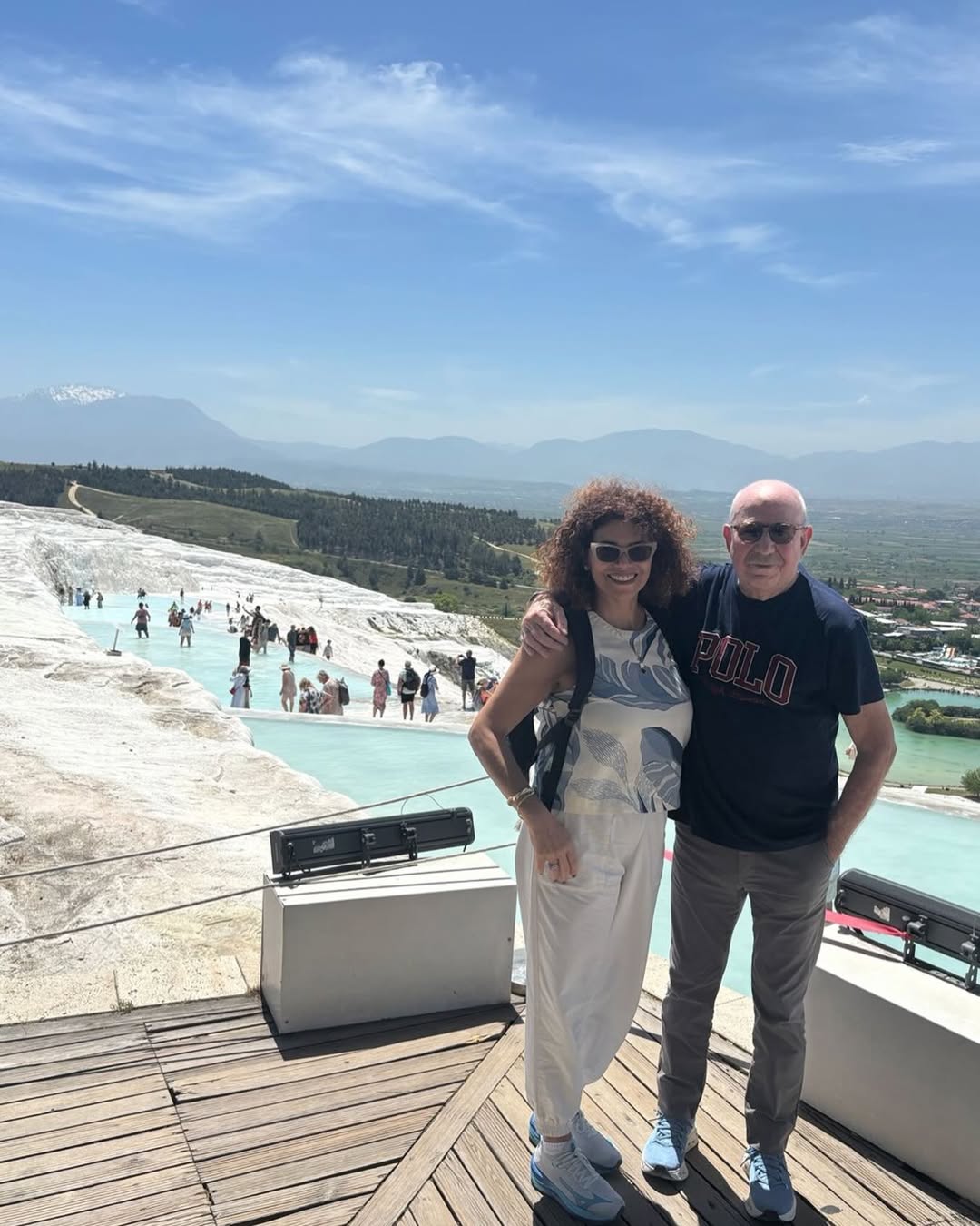 Renato Lombardi curte férias com a namorada, Mary Veronica - Foto: Reprodução / Instagram @oficiallombardi