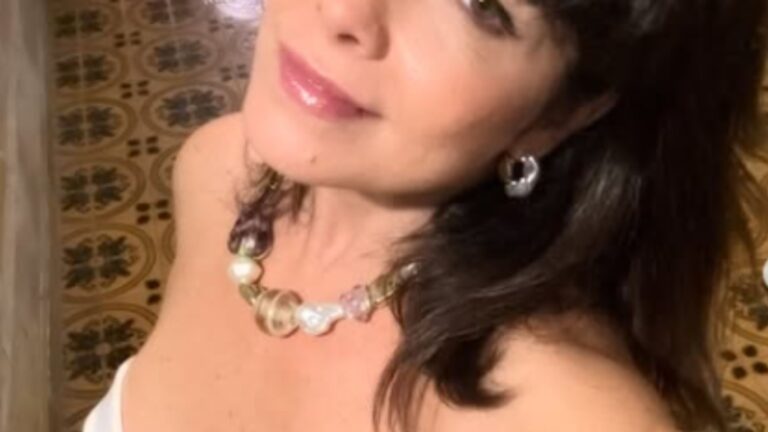 Aos 47 anos, atriz fala sobre procedimento de rejuvenescimento facial