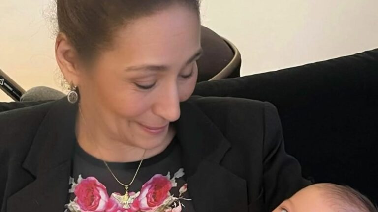 Sonia Abrão encanta ao mostrar o rosto de seu segundo neto