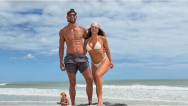 Viviane Araújo curte férias com o marido