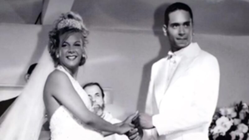 Juntos há 27 anos, casal de artistas engatou romance após aposta de amigos e hoje tem 2 filhos