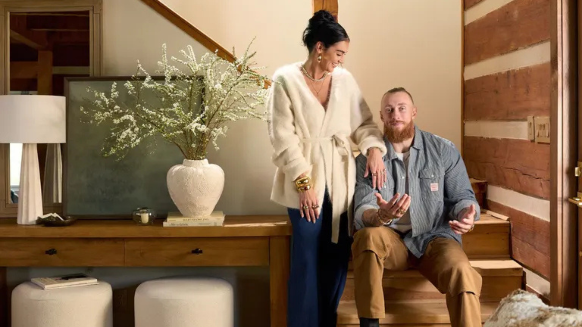 George Kittle e Claire - Foto: Divulgação/Pottery Barn