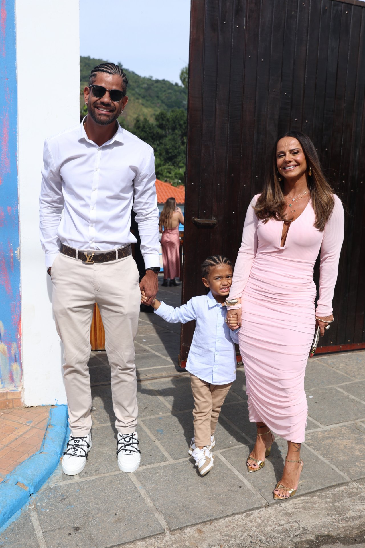 Viviane Araujo e família - Foto: Daniel Pinheiro/BrazilNews