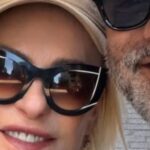 Férias de luxo? Ana Maria Braga surge andando de metrô com o marido em Nova York