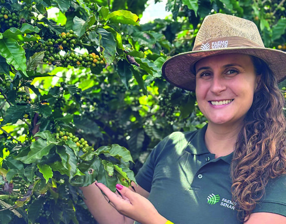 Dayane Andrade fortalece mulheres na cadeia do café