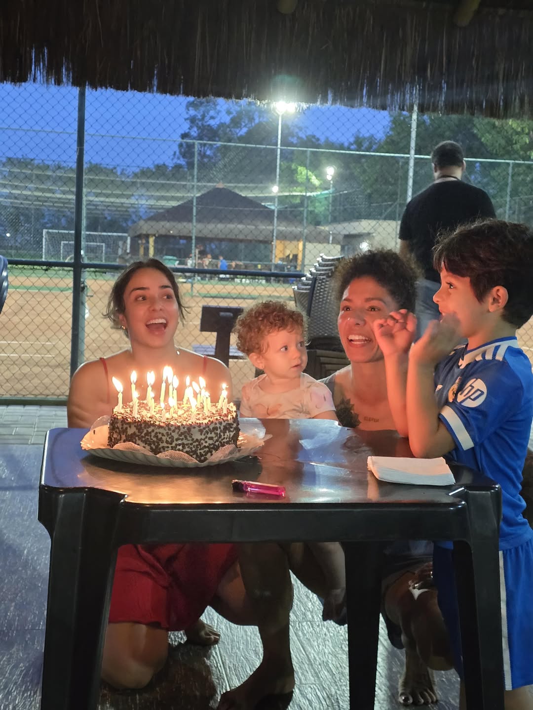 Cris Rozeira com a família– Reprodução/Instagram