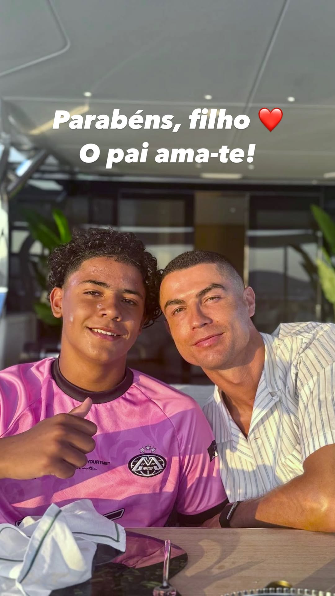 Cristiano Ronaldo e o filho — Foto: Instagram