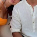 Pais de dois, casal de atores tem mansão milionária escondida com cachoeira particular