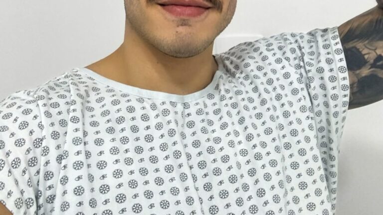 Lembra dele? Ator de 26 anos passa por grande susto de saúde e vai parar na UTI