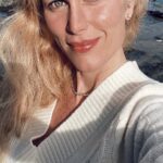 Prestes a completar 43 anos, atriz brasileira constrói vida nos EUA e revelou doença autoimune