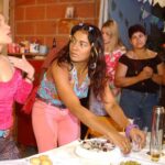 Longe da TV há 12 anos, atriz que brilhou na Globo reaparece ao lado da noiva em seu aniversário de 56 anos